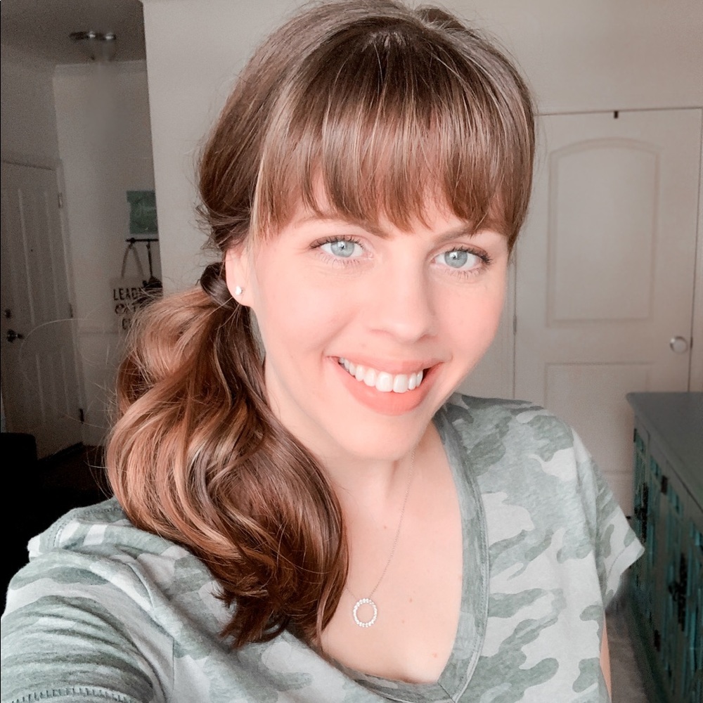 Meet your Posher, Angela